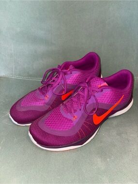 Nike Flex TR6 Women's Magenta Athletic Running Shoes with Orange Swoosh